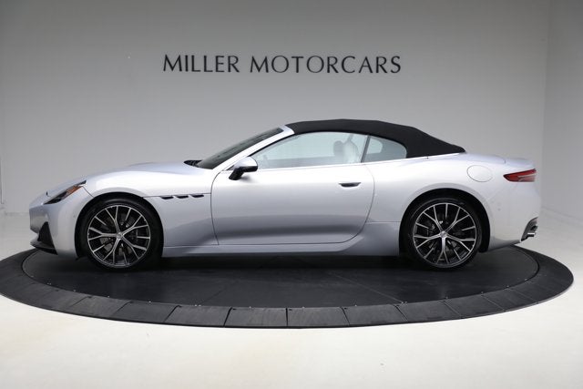 2026 Maserati GranCabrio Modena