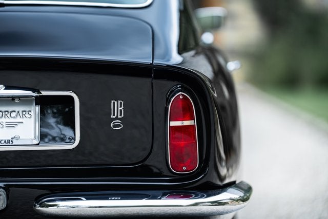 1968 Aston Martin DB6 Base