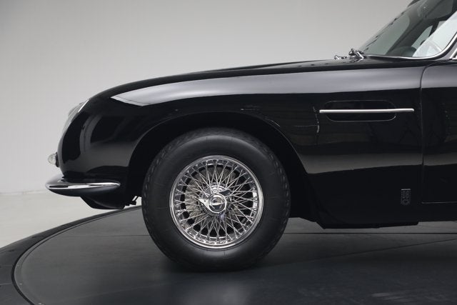1968 Aston Martin DB6 Base