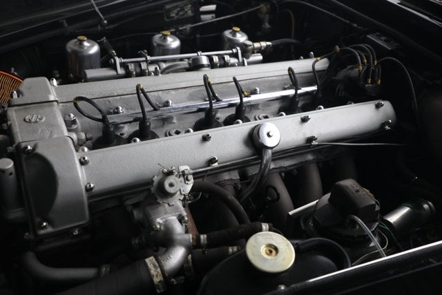 1968 Aston Martin DB6 Base