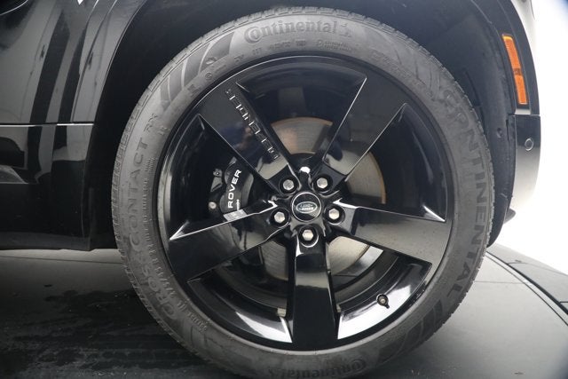 2024 Land Rover Defender 110 V8 P525