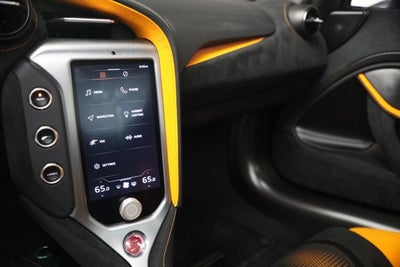 2024 McLaren 750S Performance