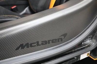 2025 McLaren 750S Spider Performance