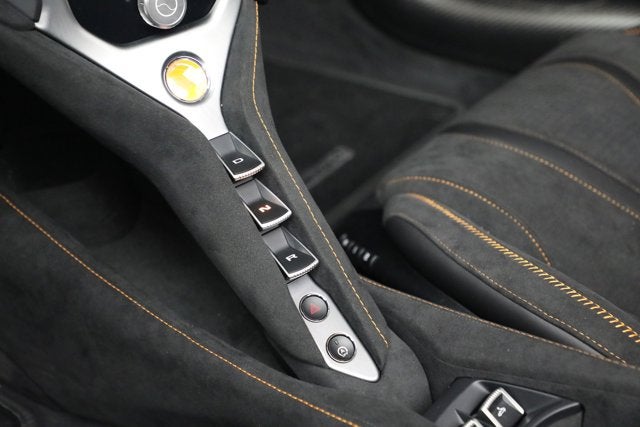 2025 McLaren 750S Spider Performance