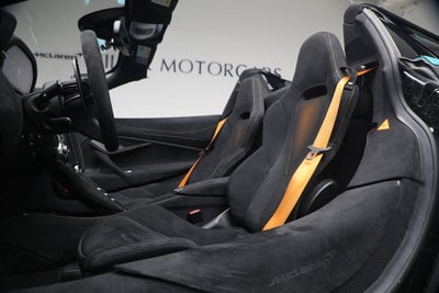 2022 McLaren 765LT Spider Base