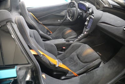 2022 McLaren 765LT Spider Base