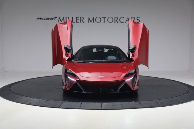 2023 McLaren Artura Performance