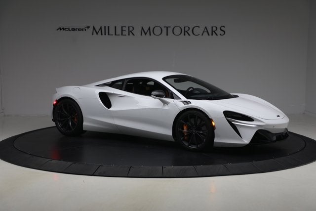 2023 McLaren Artura Performance