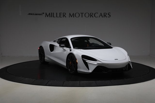 2023 McLaren Artura Performance