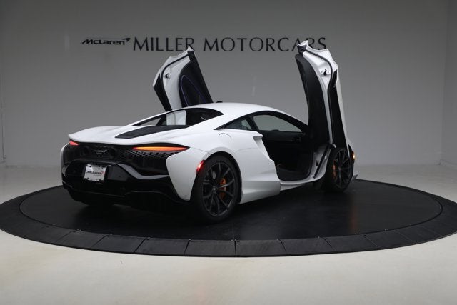 2023 McLaren Artura Performance