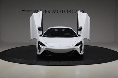 2023 McLaren Artura Performance