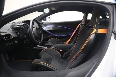 2023 McLaren Artura Performance