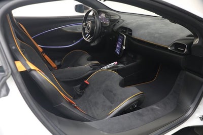 2023 McLaren Artura Performance
