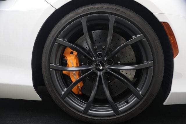 2023 McLaren Artura Performance