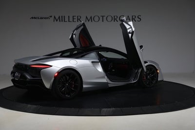 2023 McLaren Artura TechLux