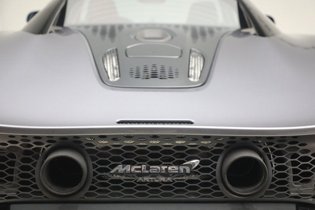 2024 McLaren Artura Performance