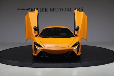 2024 McLaren Artura Performance