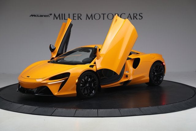 2024 McLaren Artura Performance
