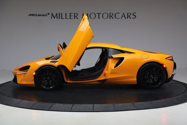 2024 McLaren Artura Performance