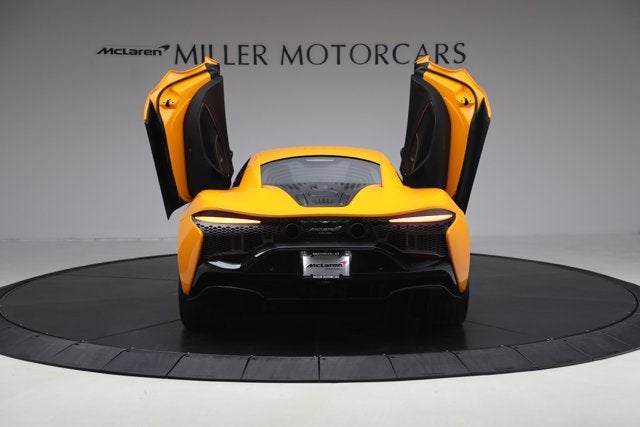 2024 McLaren Artura Performance