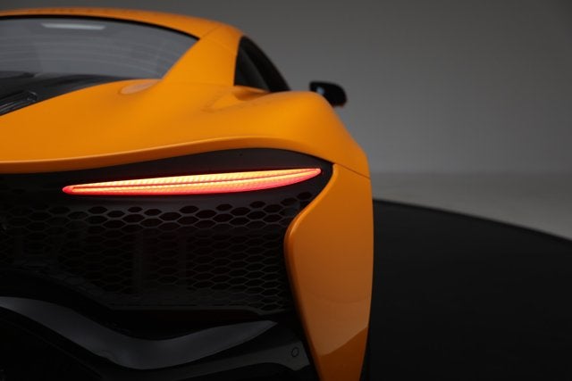 2024 McLaren Artura Performance