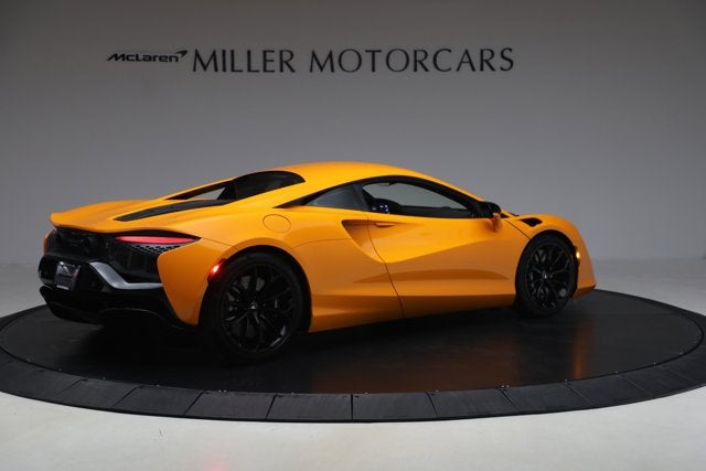 2024 McLaren Artura Performance