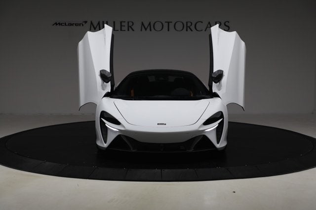 2023 McLaren Artura Base