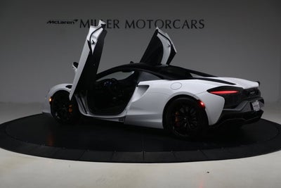 2023 McLaren Artura Base