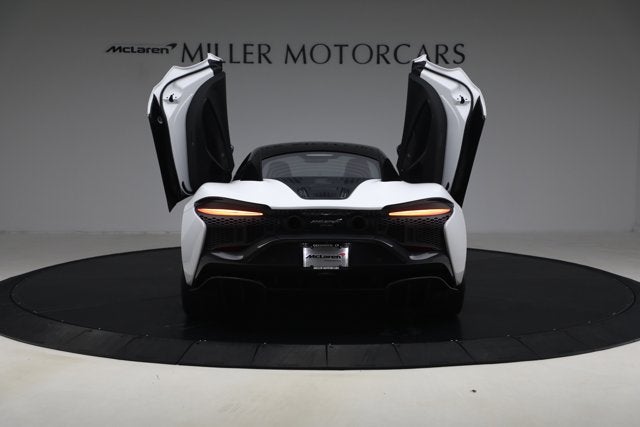 2023 McLaren Artura Base