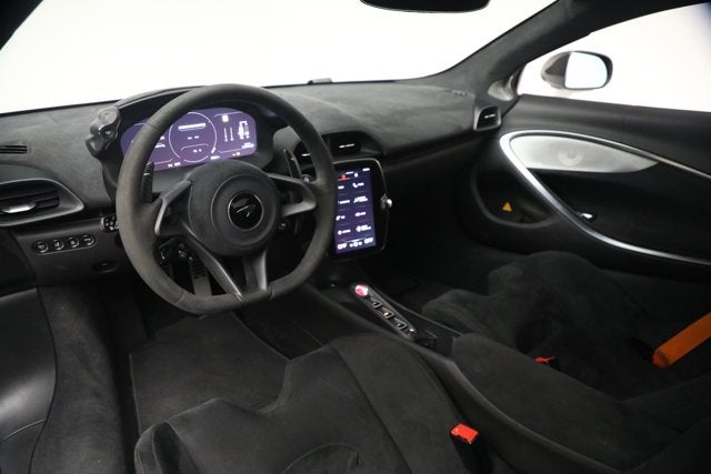 2023 McLaren Artura Base