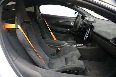 2023 McLaren Artura Base