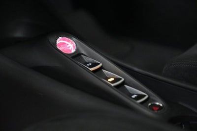 2023 McLaren Artura Base