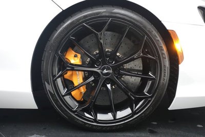 2023 McLaren Artura Base