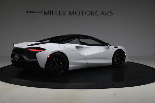 2023 McLaren Artura Base