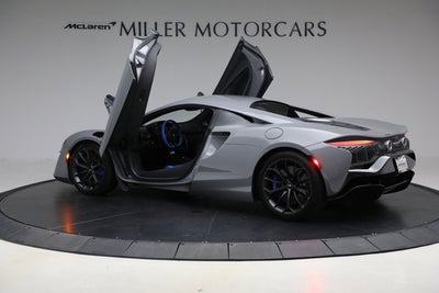 2023 McLaren Artura Base