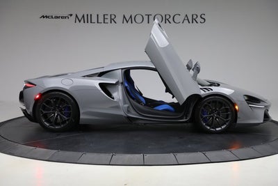 2023 McLaren Artura Base