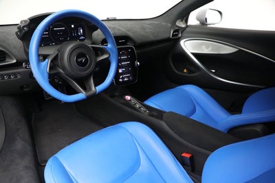 2023 McLaren Artura Base