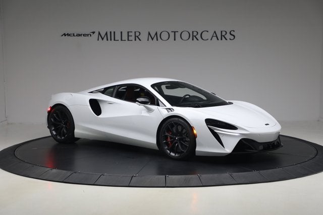 2023 McLaren Artura TechLux