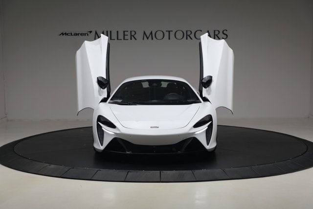 2023 McLaren Artura TechLux