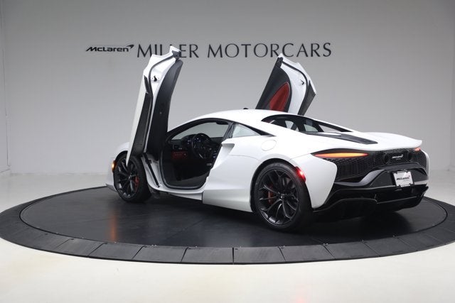 2023 McLaren Artura TechLux