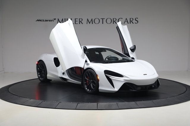 2023 McLaren Artura TechLux