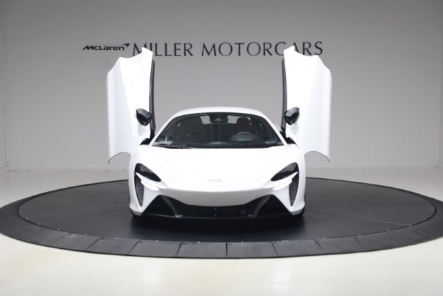 2023 McLaren Artura TechLux