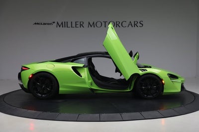 2023 McLaren Artura Performance
