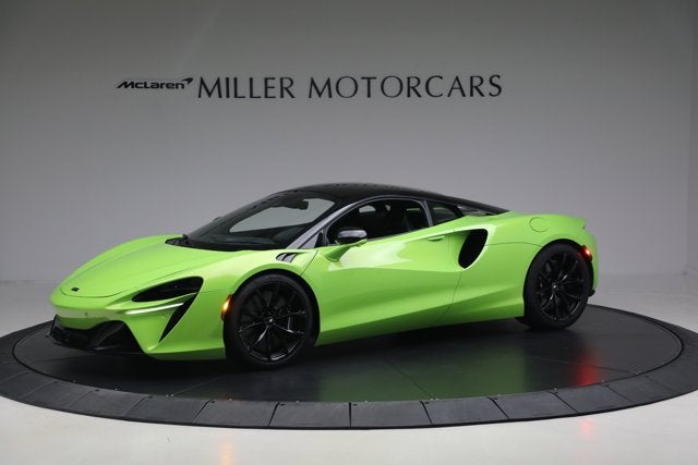 2023 McLaren Artura Performance