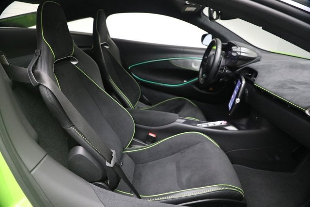 2023 McLaren Artura Performance