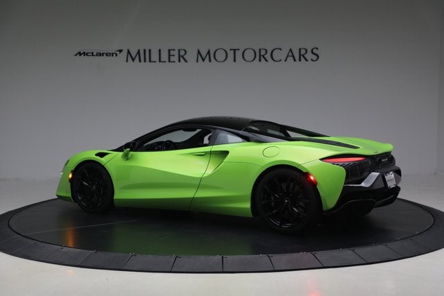 2023 McLaren Artura Performance