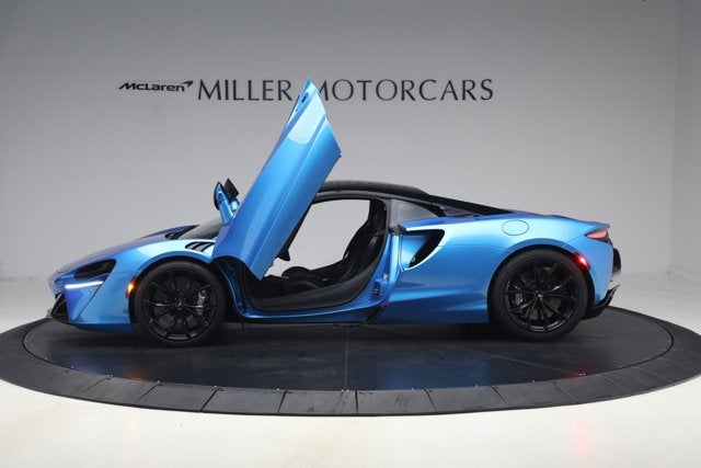 2024 McLaren Artura Performance
