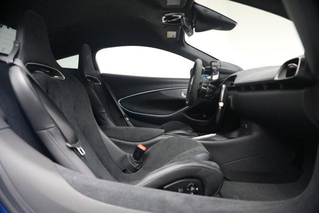 2024 McLaren Artura Performance