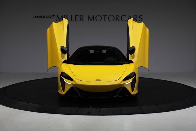 2024 McLaren Artura Base