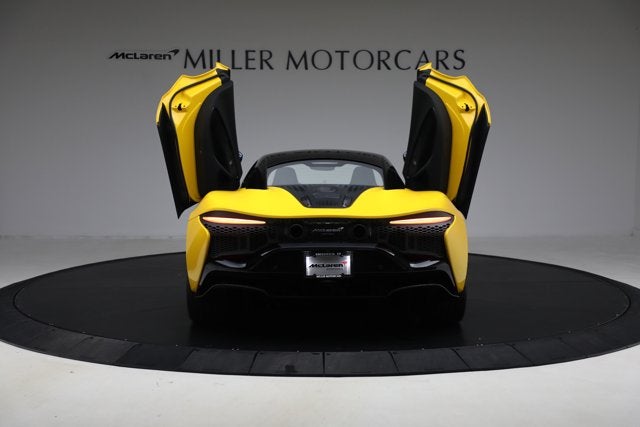 2024 McLaren Artura Base